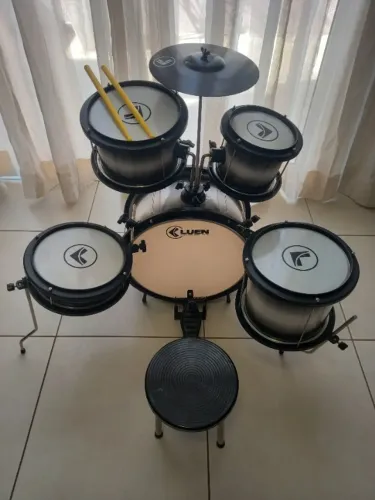 Bateria infantil