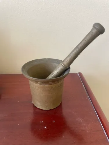 Pilão em bronze