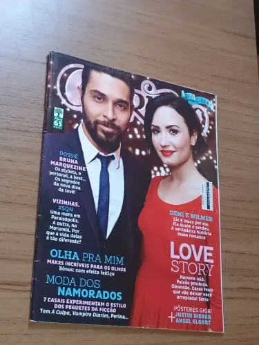 REVISTA CAPRICHO EDIÇÃO DO AMOR 1211, JUNHO DE 2015 COM PÔSTER DE JUSTIN BIEBER