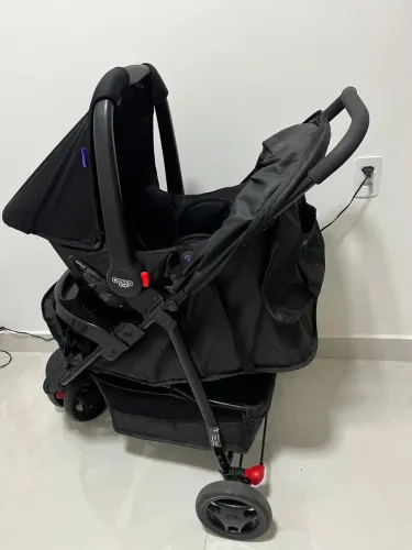 Bebê conforto e carrinho Cosco