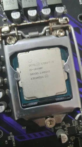 Core i5 10400f e placa mãe com defeito