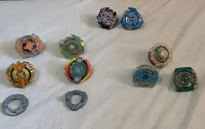 Lote de Beyblades Burst