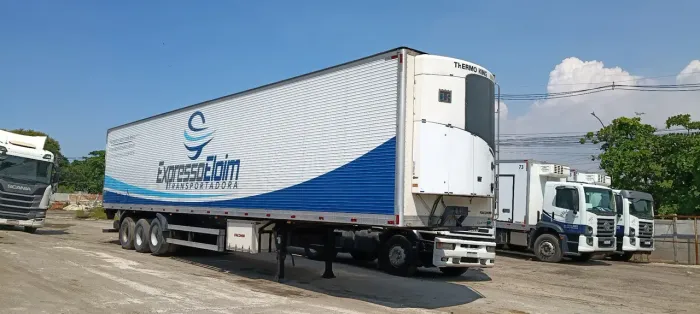 Carreta frigorífica 28p 2019 com pneus e Thermo King 