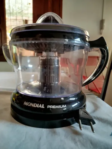 Espremedor de frutas - Premium Mondial