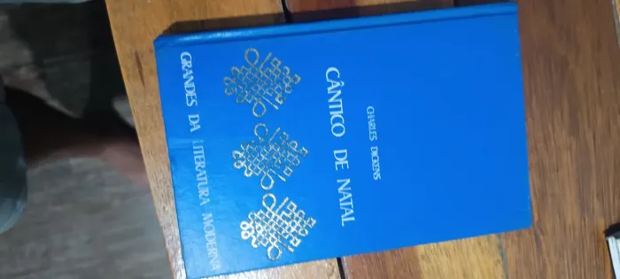Livro Conto de Natal e O Grilo da Lareira Charles Dickens