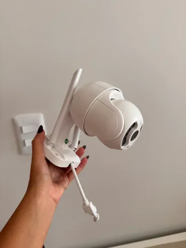 Câmera de Segurança WiFi Smart Camera - Acesso pelo Celular 