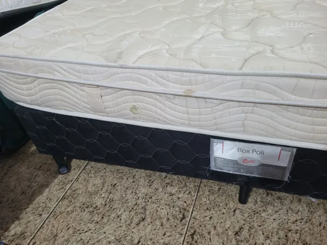 Cama Box com colchão
