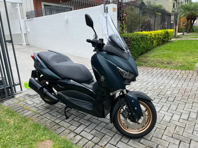 XMax 250