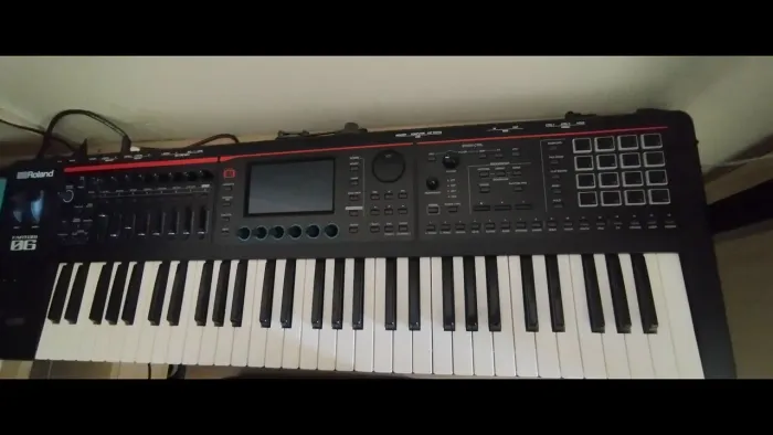 Teclado sintetizador Roland Fantom06