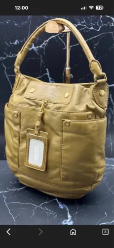 Bolsa Hobo Clássica de Couro Hillier da MARC By MARC JACOBS