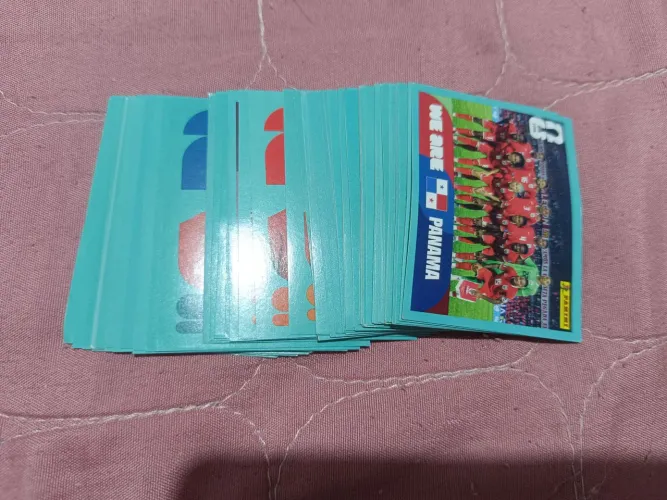 Lote 400 figurinhas copa 2026 com repetições 