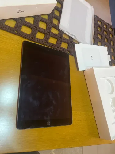 iPad 9 64g - Para retirada de peças -Ribeirão Preto