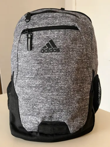 Mochila Adidas - Unissex cinza/preta
