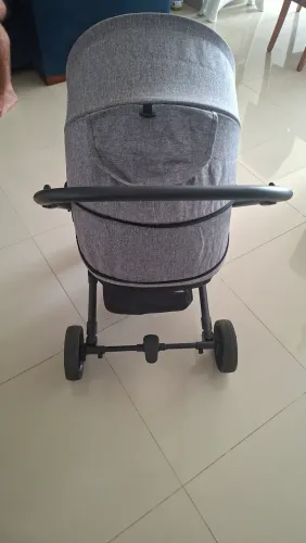 Carrinho de bebê kiddo