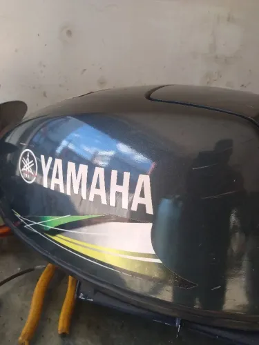 Revisões e mecânica náutica de motores de popa