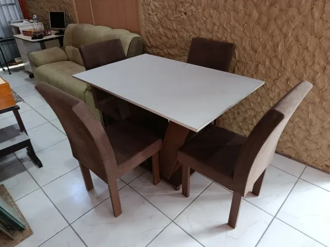 Conjunto Mesa + 4 Cadeiras
