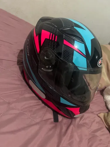 capacete novo