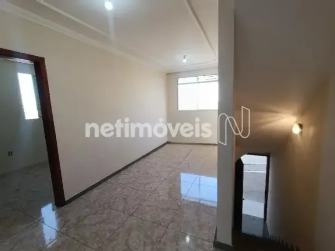 Cobertura de 02 quartos, aproximadamente 66,00m²;, no Santa Mônica.