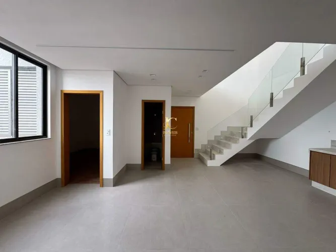 Cobertura residencial de 254 m² com 4 quartos no Centro de Divinópolis