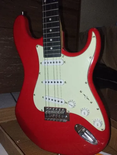 Guitarra Memphis MG 30