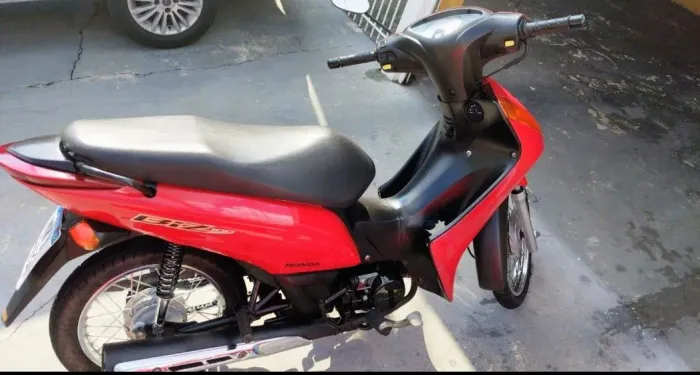 Honda biz 100 ex com partida elétrica