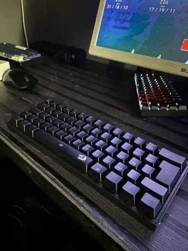 TECLADO MECÂNICO REDRAGON FIZZ