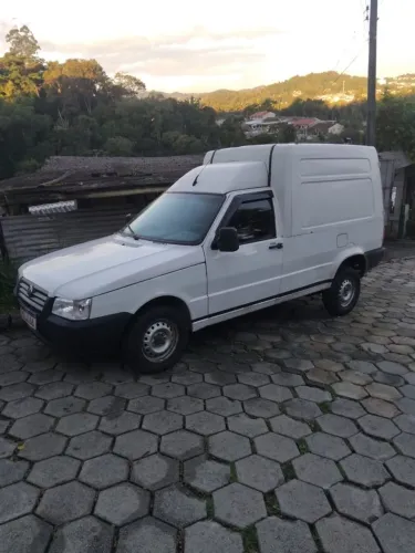Fiorino disponível pra frete e viagem