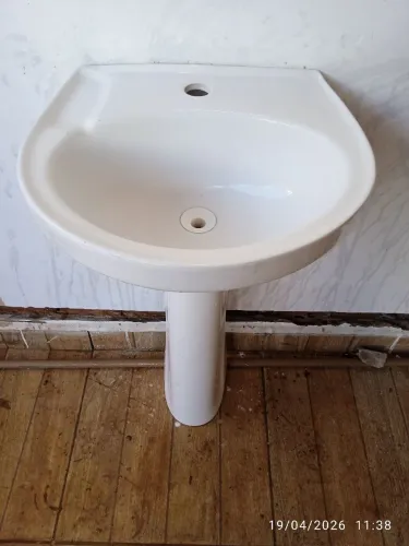 Vende_se Lavatório com coluna novo