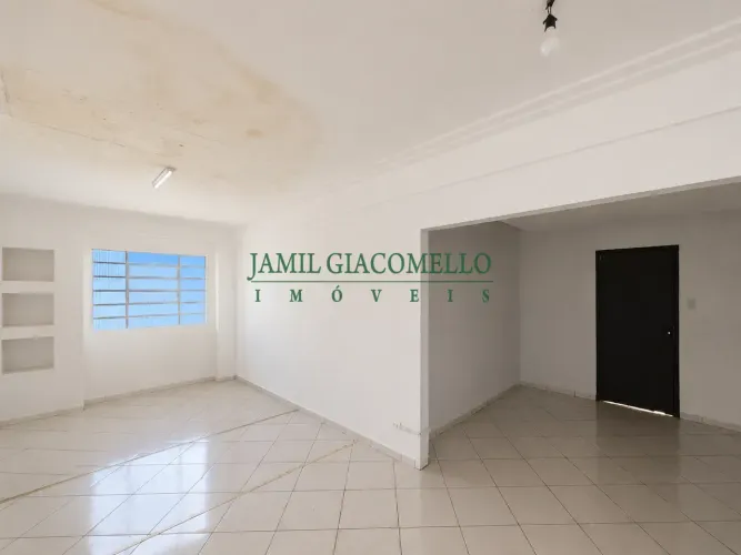 Casa Comercial na Rua do Retiro em Jundiaí - AT: 394,00m² e AC: 250,00m² - OPORTUNIDADE!