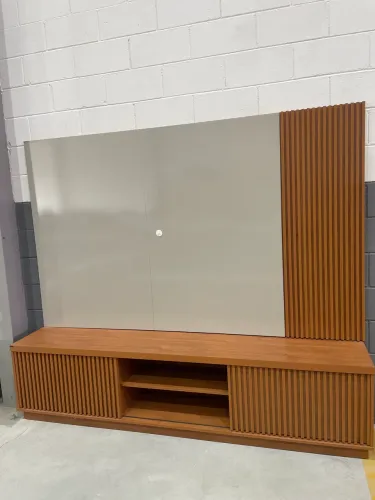 Rack com Painel Suspenso Ripado 1,80 Metros