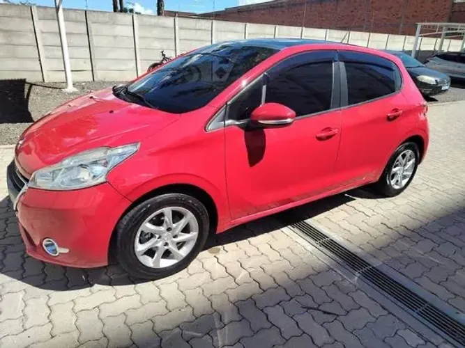 Peugeot 208 Allure 1.5 Flex 8V 5P 2014