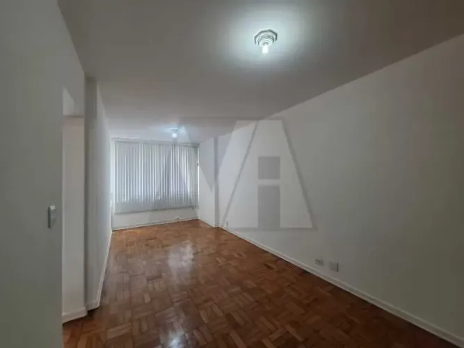 Apartamento : / Residencial / Santa Cecília