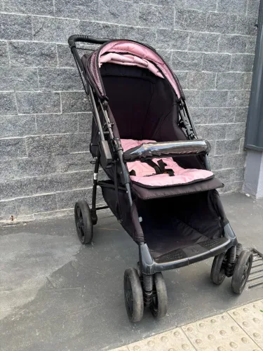 Carrinho de bebê feminino Galzerano