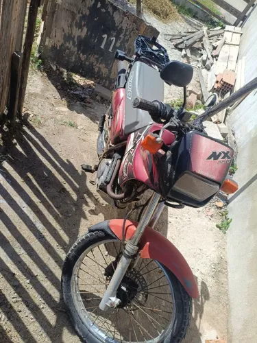 Moto Honda NX 200 pra Roça