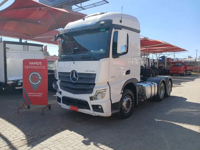 Mercedes-Benz Actros Actros 2651 MP5 LS 6x4 2p (diesel)(E5) 2021/2022 Vamos Seminovos Beti