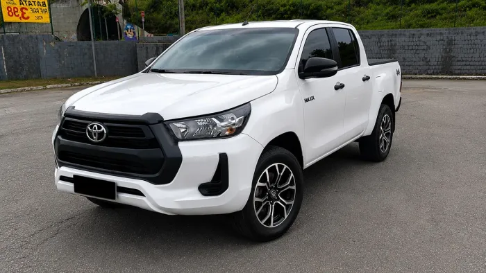 Toyota Hilux CD 4X4 2.8 Diesel Mec. 2024
