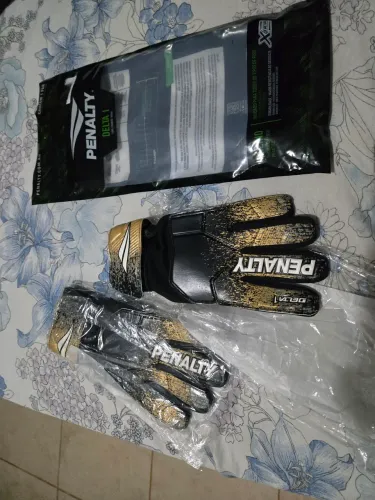 Luva de goleiro Penalty Delta 1 Tamanho 08.