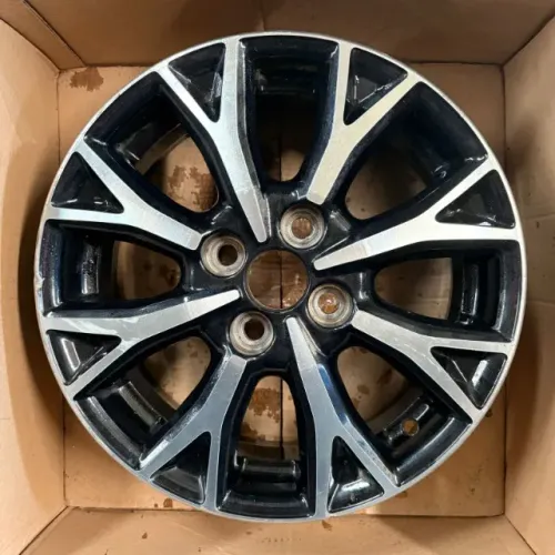 Roda aro 15 Toyota Yaris Etios original 