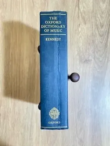  Livro The Oxford Dictionary of Music (autor: Michael Kennedy)