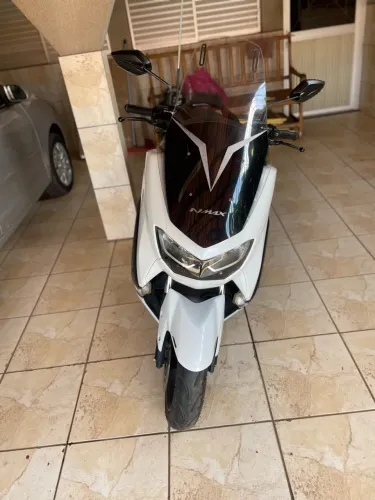 Moto Nmax 160 ABS muito conservada