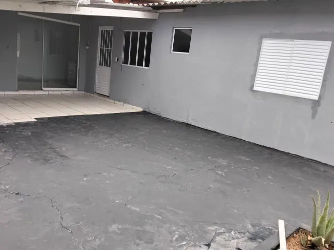 Casa para vender, ou permuta.. na vila industrial com 2 quarto, sala, cozinha .e banheiro