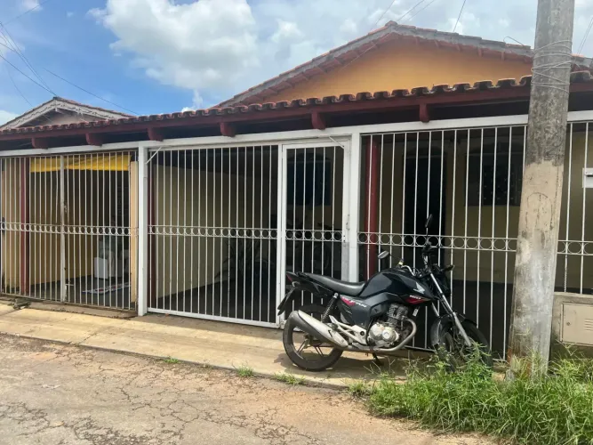 Imóvel para venda possui 191 metros quadrados com 3 quartos em Vila Alvorada - Goiânia - G