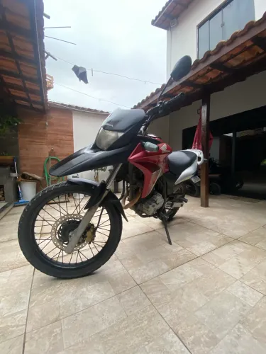 Honda XRE 300 2015 - 100 mil km - Doc. em dia
