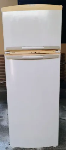 Geladeira. Brastemp. Frost Free. 320L. 220v