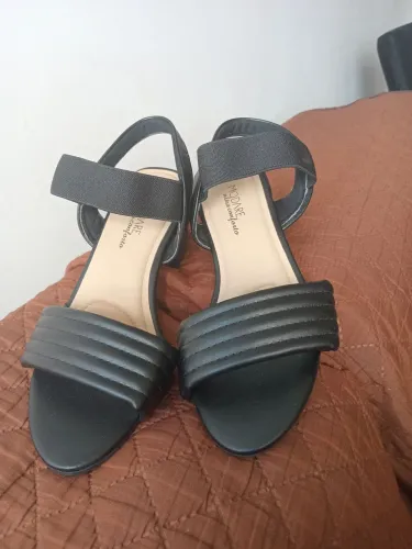 Sandália Feminina Preta Salto Bloco Confortável | Elegante para Festa, Trabalho e Eventos.