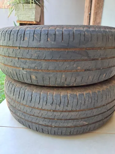 2 Pneus Michelin 195 60 15