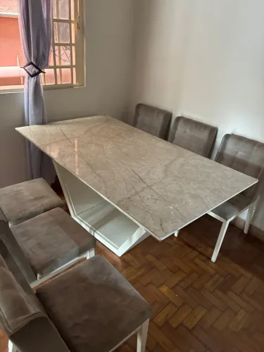 Mesa MDF com tampa de vidro e madeira/ 6 cadeiras