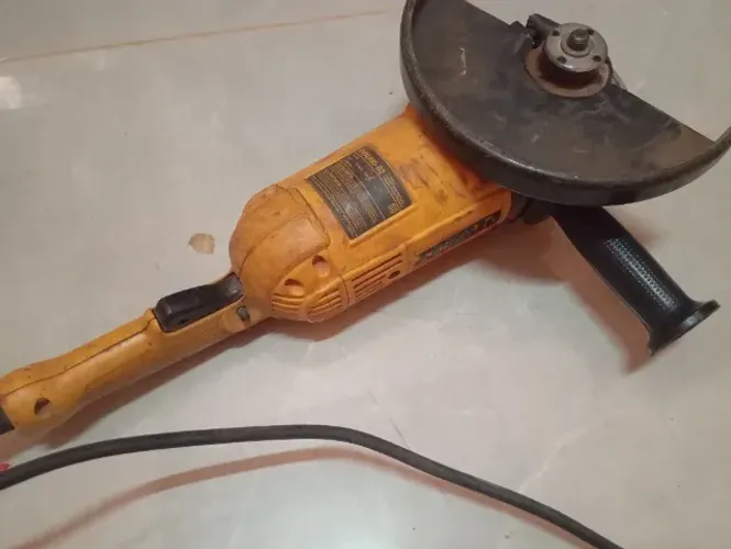 Lixadeira Dewalt