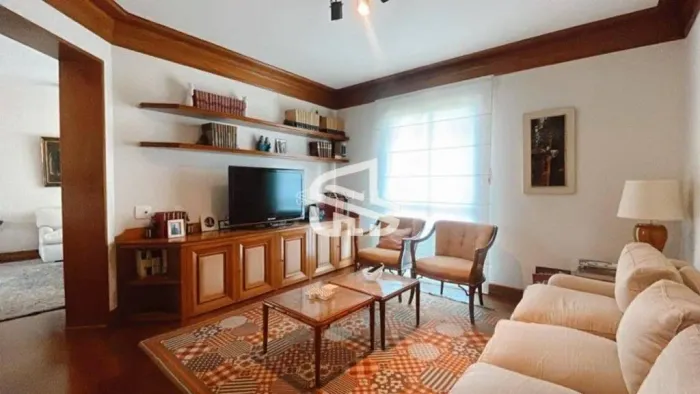 Apartamento com 3 Suítes e 320M² para Venda a 1 Km do Parque Ibirapuera- Indianópolis