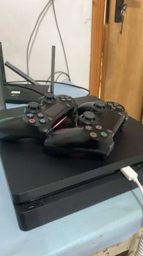 PS4 Slim